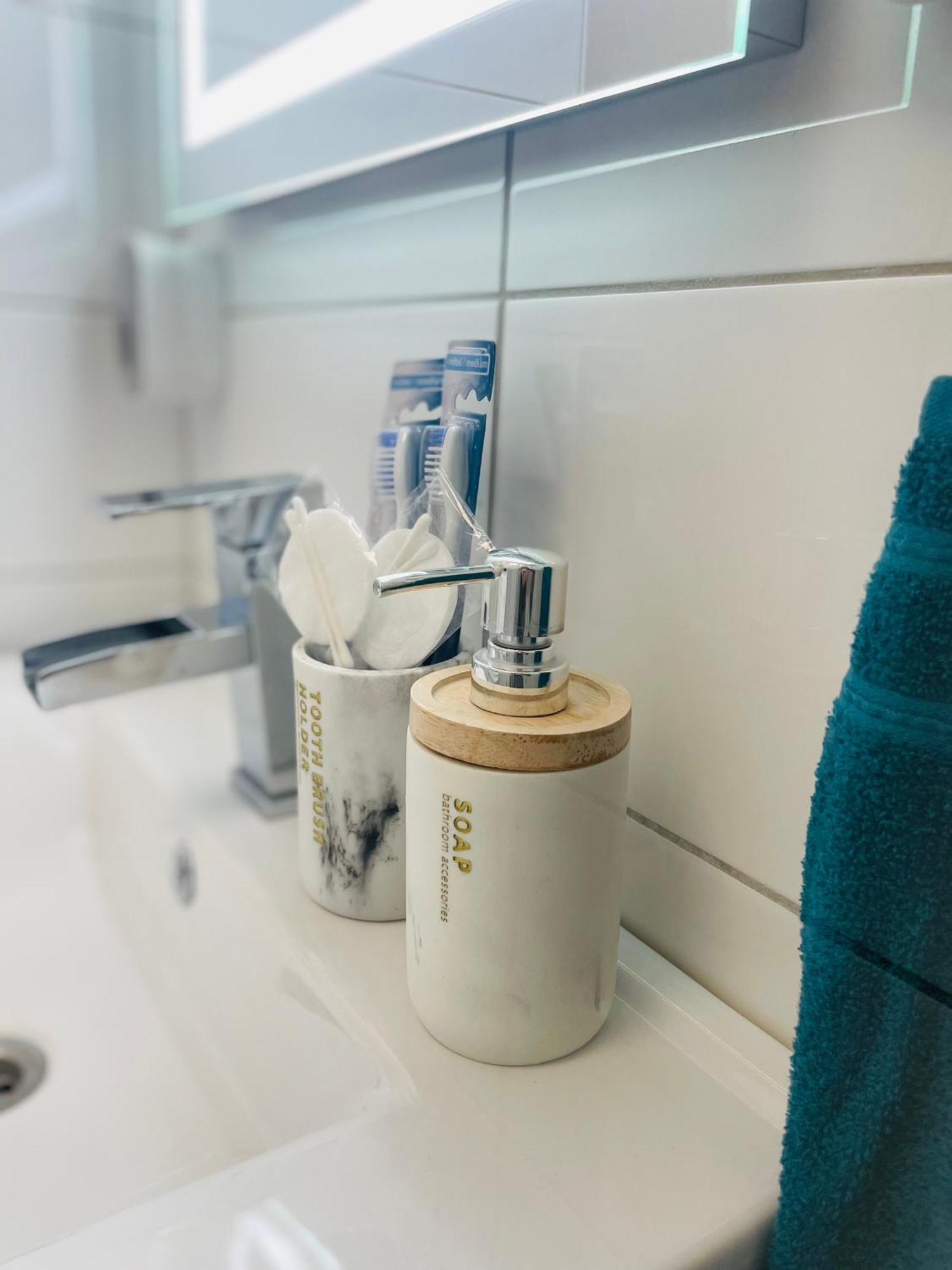 Alpesi Apartman Downtown Sopron Luaran gambar