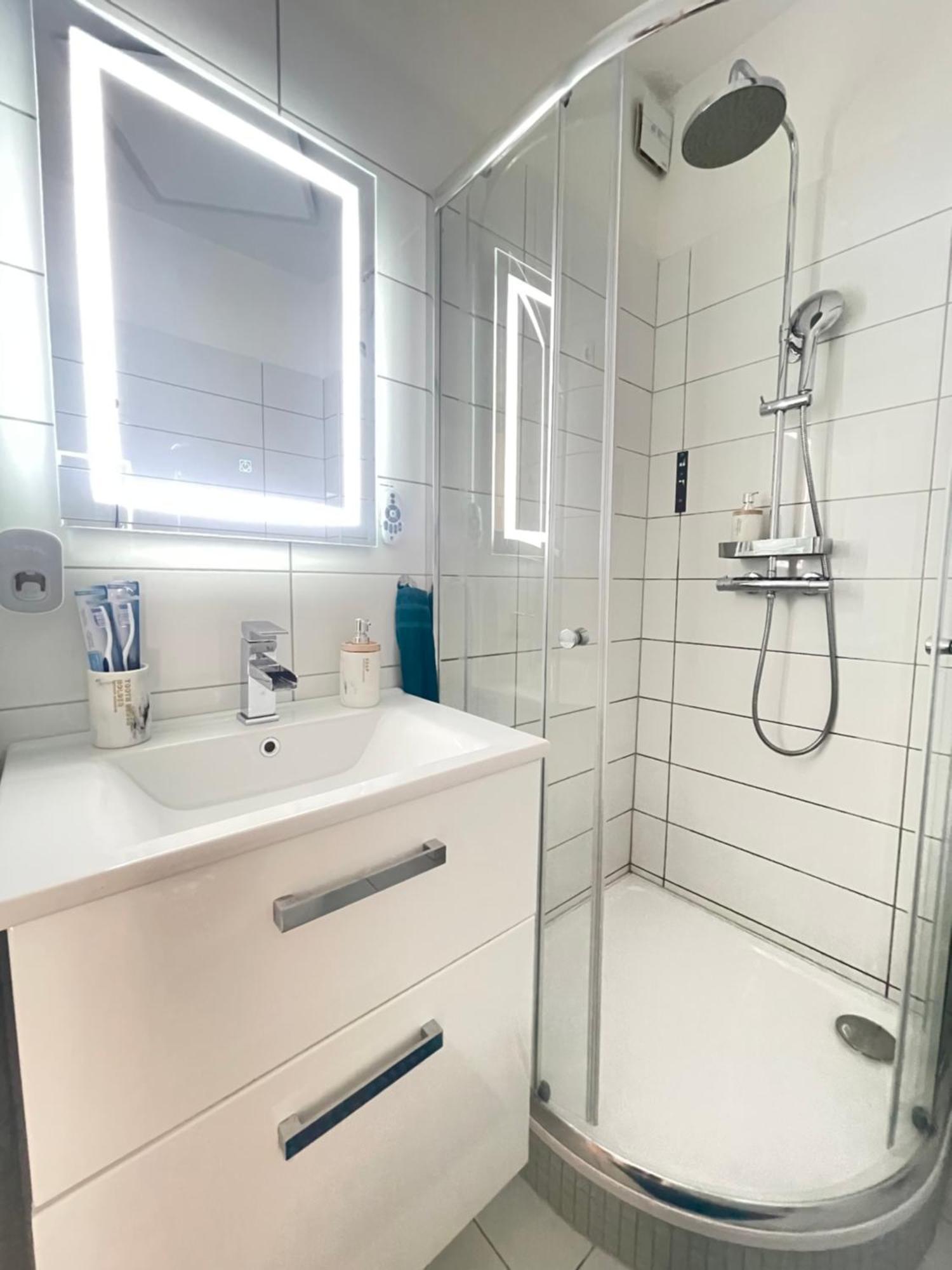Alpesi Apartman Downtown Sopron Luaran gambar